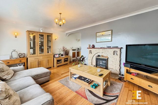 12, Heol Fryn, Colwyn Bay photo 3