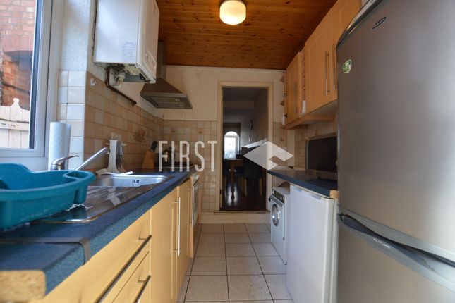 Clarendon Park Road, Leicester photo 4