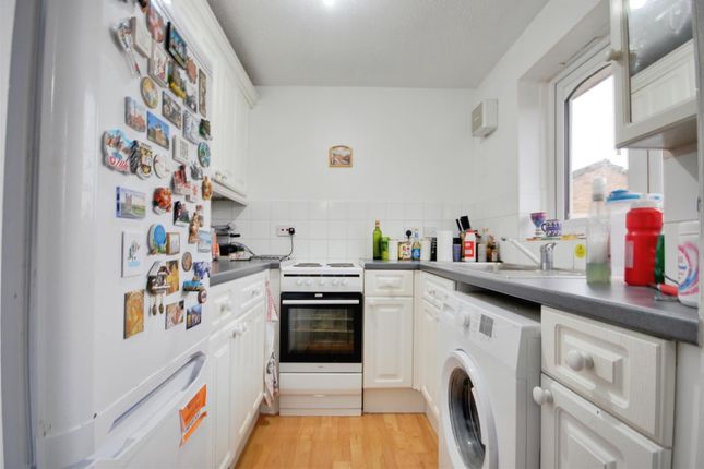 14c, Chiswell Court, Watford photo 4