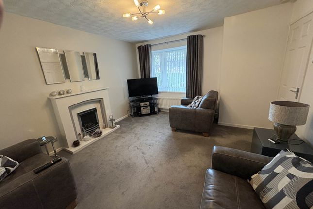 5, Woodlea, Oldham photo 5