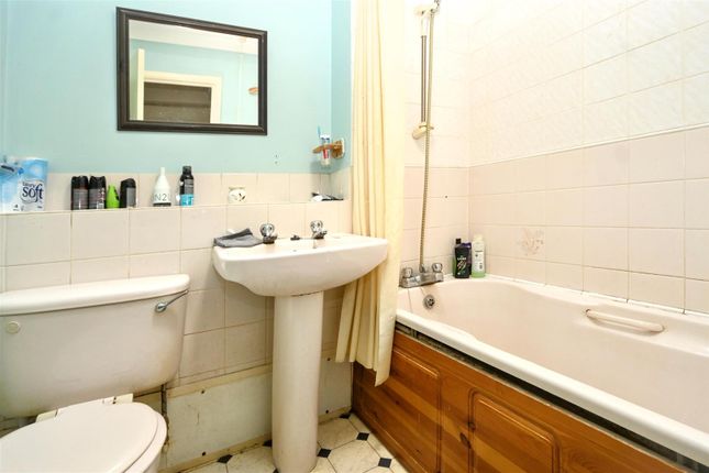 75a, Snowdon Close, Eastbourne photo 4