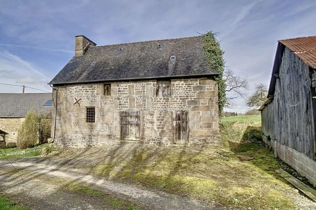 Detached house for sale in Monthault, Bretagne, 35420, France