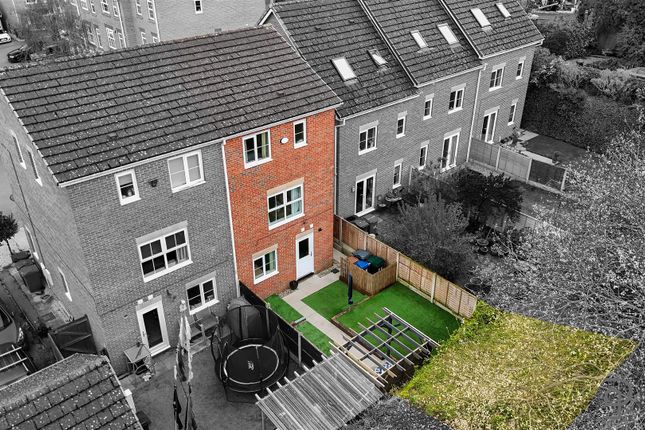 Town house for sale in Ashfield Close, Penistone, Sheffield