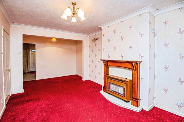 25, Coltishall Avenue, Rotherham photo 3