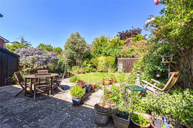 5 Stanbury Close, Chichester photo 2