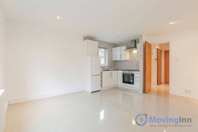 Thumbnail Flat to rent in Coe Avenue, South Norwood