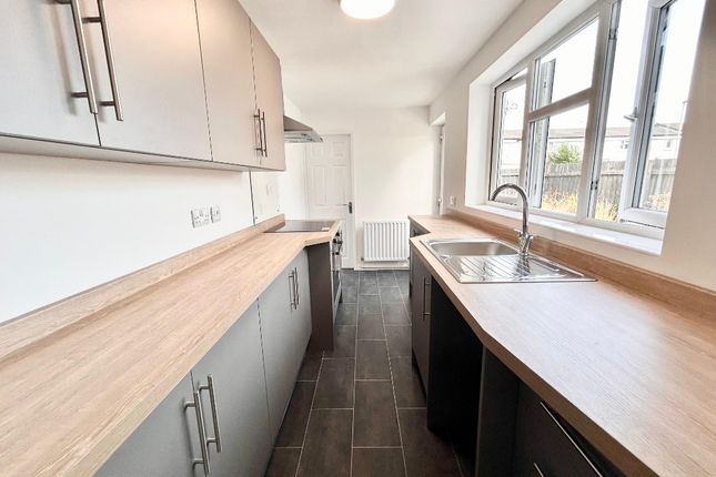 31, Conway Close, Hull photo 2