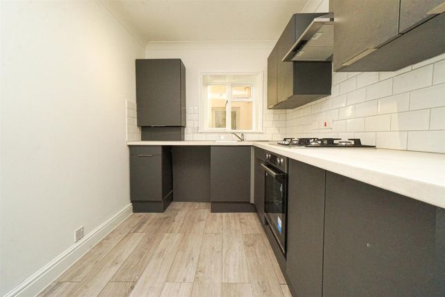 Flat for sale in Holmesdale Gardens, Hastings