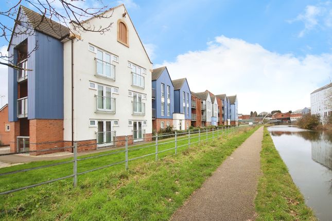 Thumbnail Flat for sale in Quayside Court, Coventry