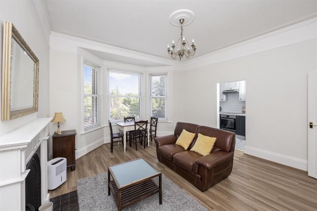 Flat 6 Abigail House, Hazelgrove Road, Haywards Heath photo 4