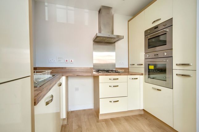 44 Thomas Street, Wigan photo 3