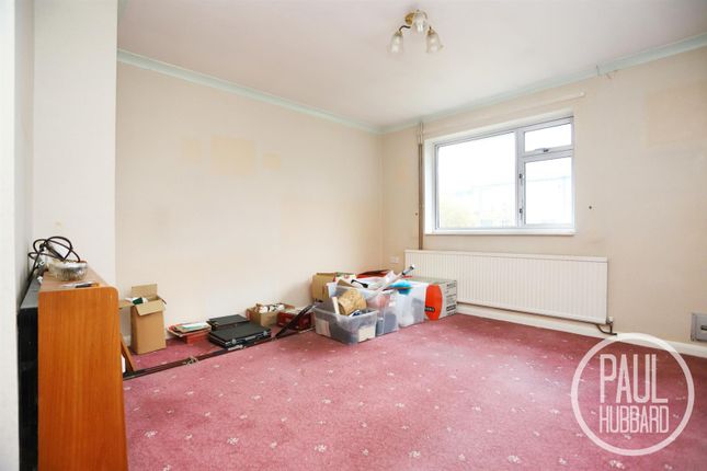 5, Morton Road, Lowestoft photo 2
