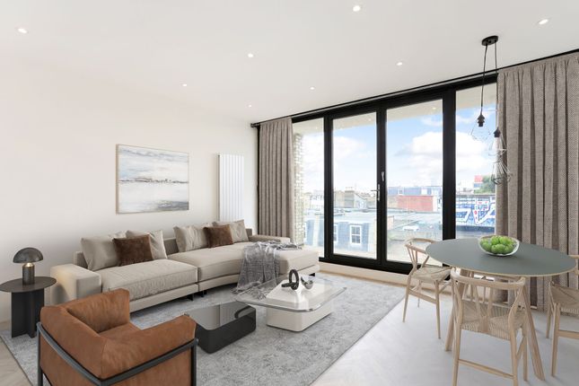 Flat 4, 63 Cardigan Road, London photo 4