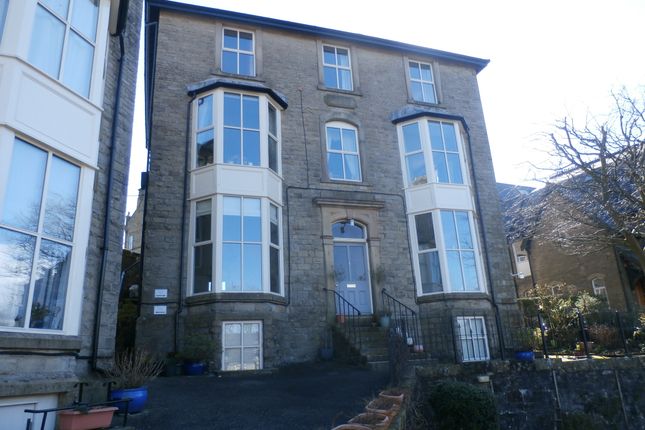 Flat to rent in Hartington Road, Buxton SK17