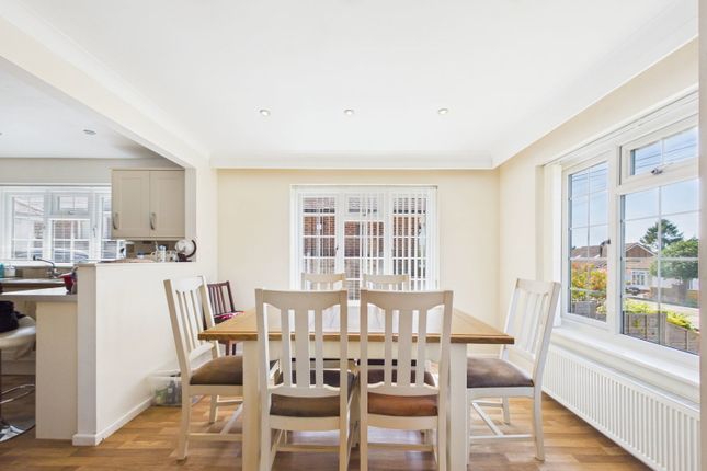 18, Sullington Gardens, Worthing photo 4