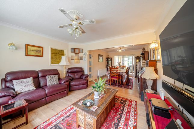 86, Moorfield Road, Denham Green photo 2