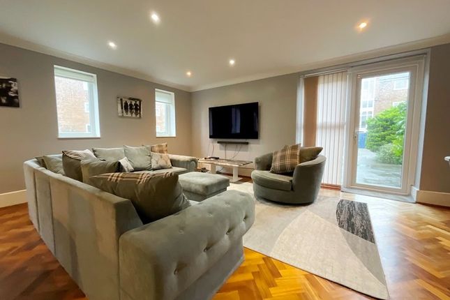 Flat for sale in Brentwood Court, Southport