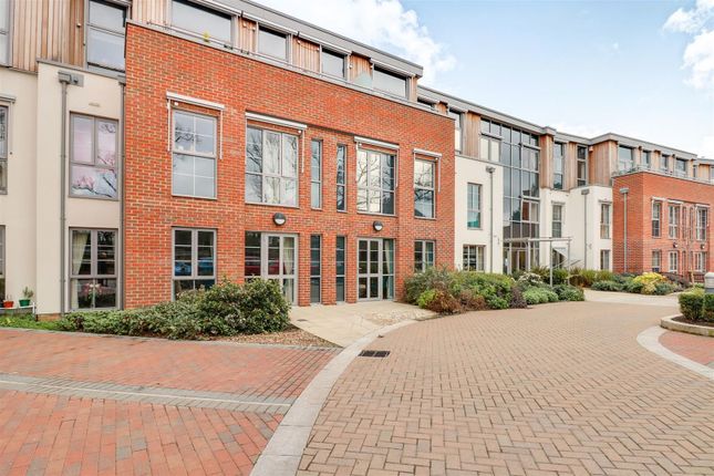 Flat for sale in Liberty House, Kingston Road, Raynes Park, London