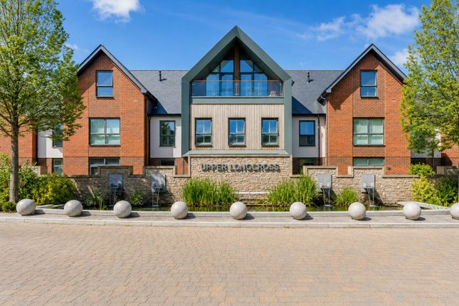 2, Calton Close, Longcross photo 2