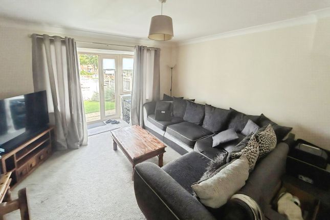 18, Guylers Hill Drive, Mansfield photo 3