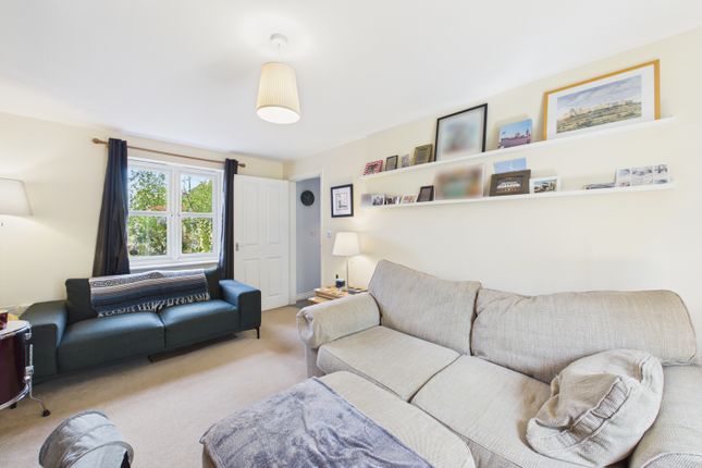 4, Myrtle Crescent, Sheffield photo 3