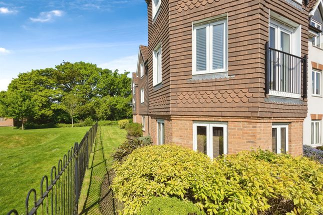 Flat for sale in Orchard Close, Burgess Hill
