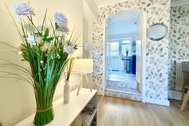 26, Shide Road, Newport photo 3