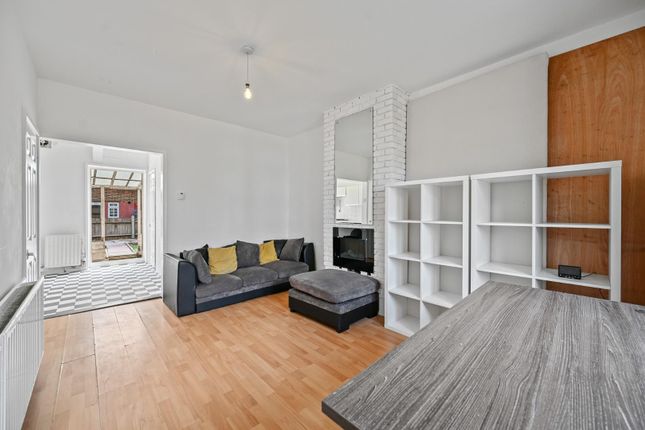 79, Mellitus Street, London photo 2