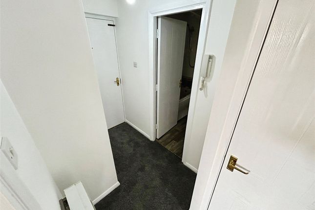 81, Drapers Fields, Coventry photo 2