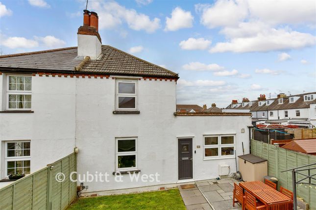 Thistle Cottages, Kingston Road, Leatherhead photo 2
