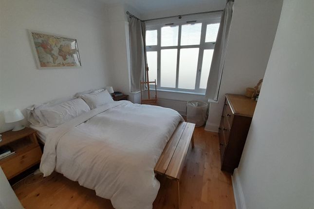 Thumbnail Flat to rent in Nella Road, London