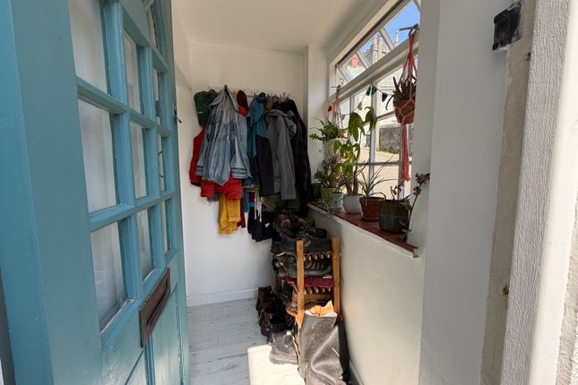 6, Phillack Hill, Hayle photo 4