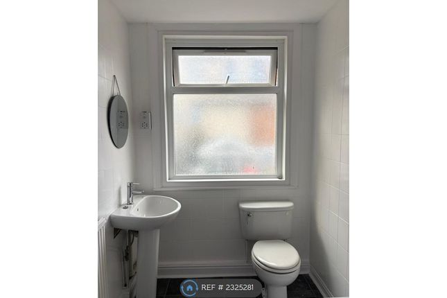 Rosevale House, St Johns Road, Scarborough photo 5