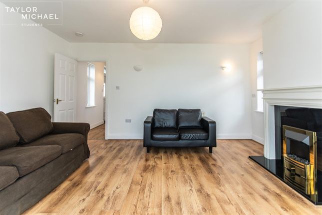Larkfield Way, Brighton photo 4
