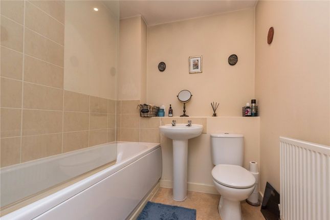Flat for sale in Rothesay Gardens, Lanesfield, Wolverhampton, West Midlands