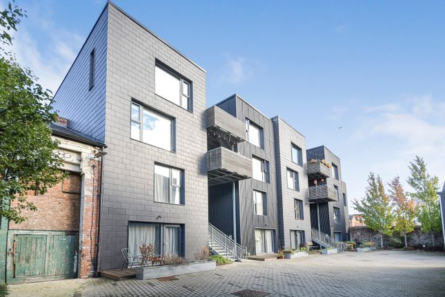 2-bed flat on Cotton Mill Walk, Sheffield, £275,000