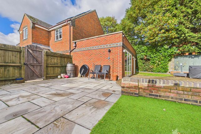 Windrush Close, Great Ashby, Stevenage photo 4