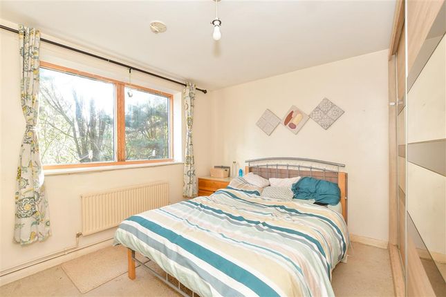 Flat for sale in Bill Sargent Crescent, Portsmouth, Hampshire