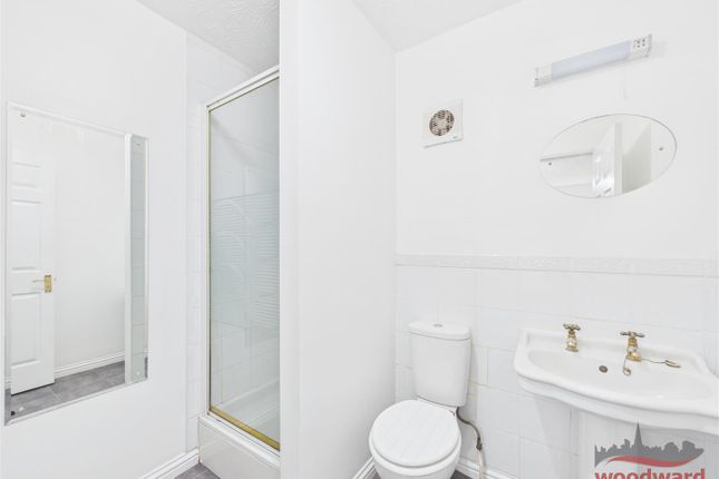 14 Knowles Court, Gayton Road, Harrow photo 3