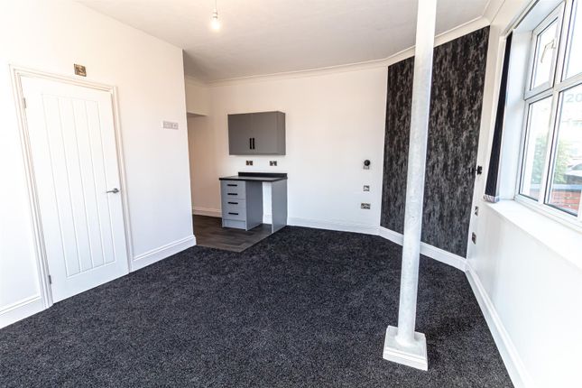 End terrace house for sale in Priory Road, Gedling, Nottingham