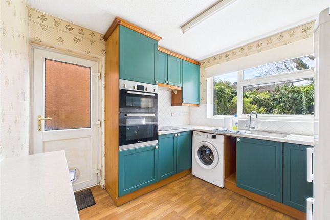 8, Cranham Lane, Gloucester photo 4