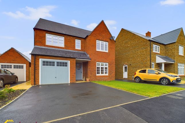 Thumbnail Detached house for sale in Selby Close, Banbury