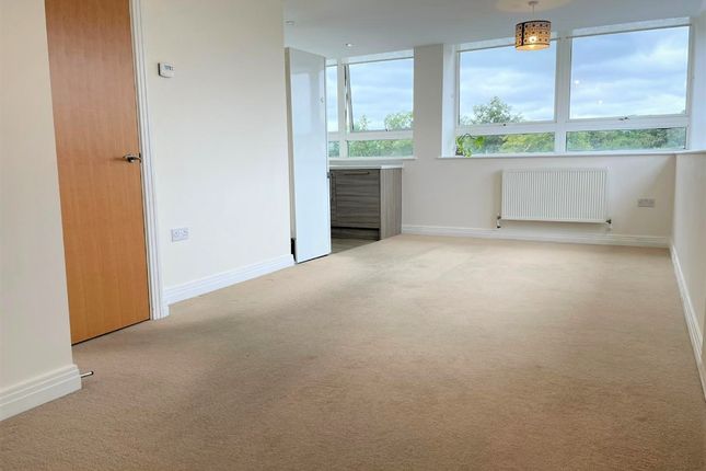 Flat to rent in Skyline Apartments, Stevenage