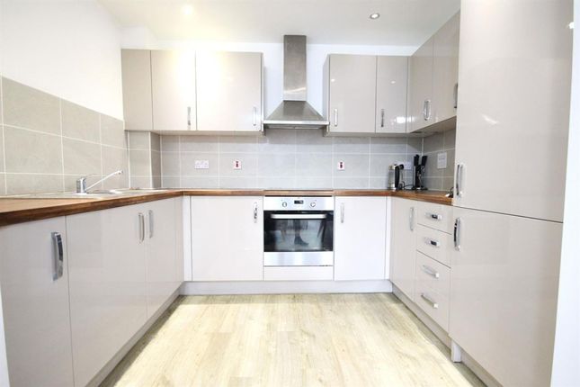 Flat 109, Samuel Garside House, Barking photo 5