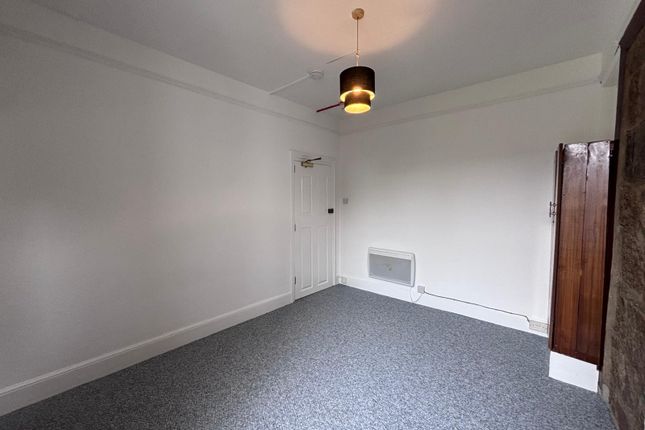 Room Three, 5, Treneere Road, Penzance photo 3