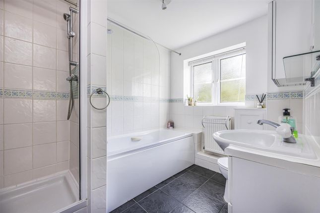Flat for sale in Knyveton Road, Bournemouth