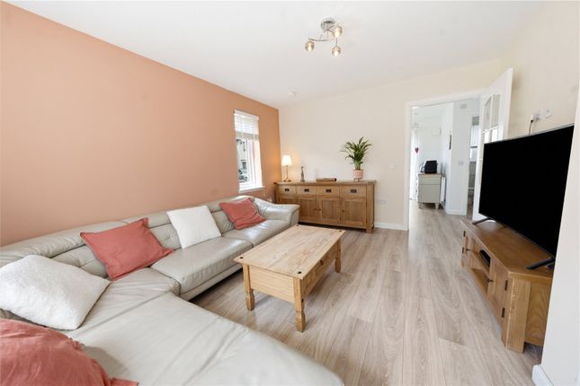 21, Kennedy Court, Stirlingshire photo 3