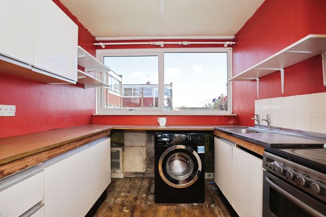 23, Ash Court, Rugby photo 4
