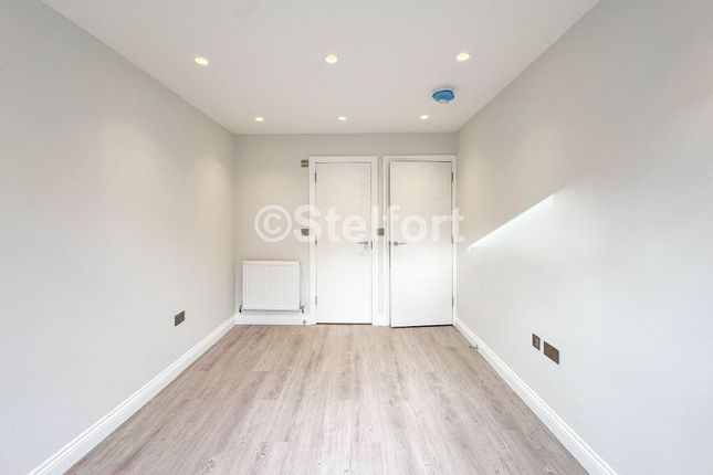1B Fairmead Road, London photo 5