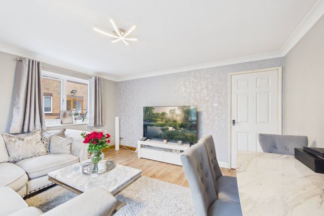 96a, Snape Hill Crescent, Dronfield photo 3
